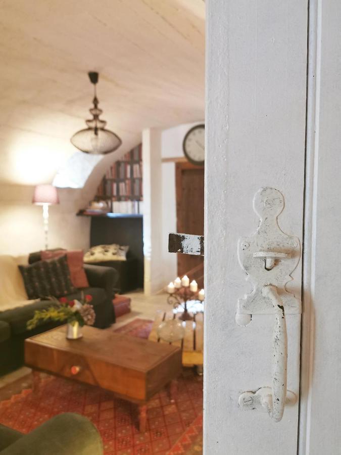 Quatre Chats Sous Un Pin Le Thoureil Экстерьер фото